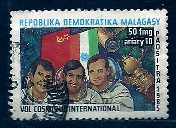 vuelo cosmico internacional