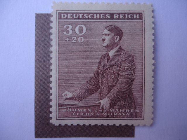 Adolf Hitler 1889-1945
