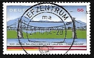 Puente sobre el rio Salzach