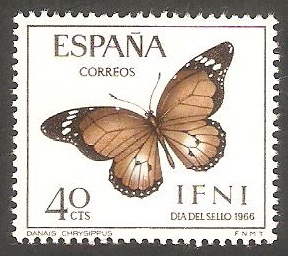 ifni - 222 - Mariposa danaus chrysippus