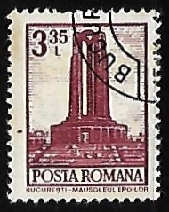 Bucharest - Monumento a los héroes 