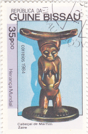fFIGURA CON MARFIL EN CABEZA-ZAIRE
