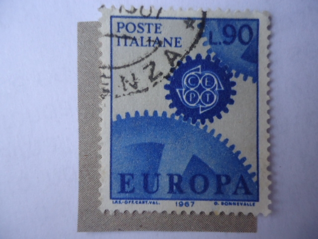 Europa-C.E.P.T. - Engranajes con Ruedas Dentadas