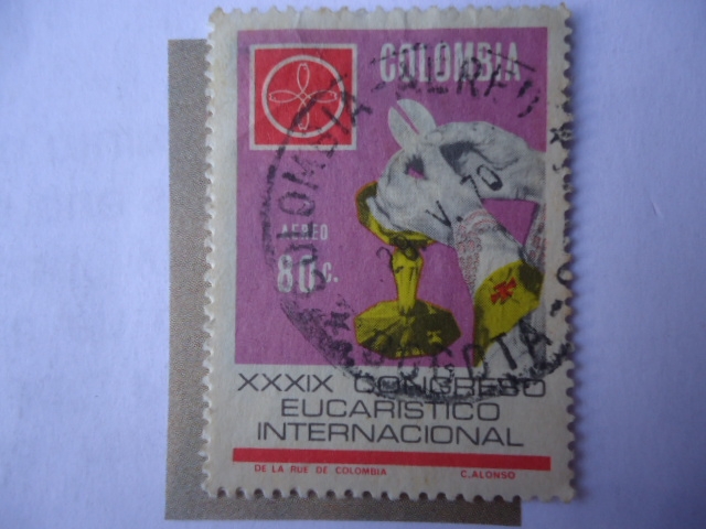 XXXIX Congreso Eucarístico Internacional, Bogotá - Manos del Sacerdote y Emblema del Congreso.