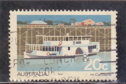 BARCO FLUVIAL EN CANBERRA 