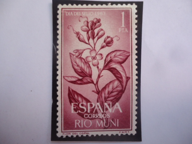 Ed:ES-RM 44 - Flor del Copal - Río Muni, Español - Región Continental de Guinea Ec. - Día del Sello 