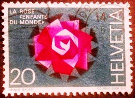Ayuda a la Organización “Niños del mundo”. Stylized rose