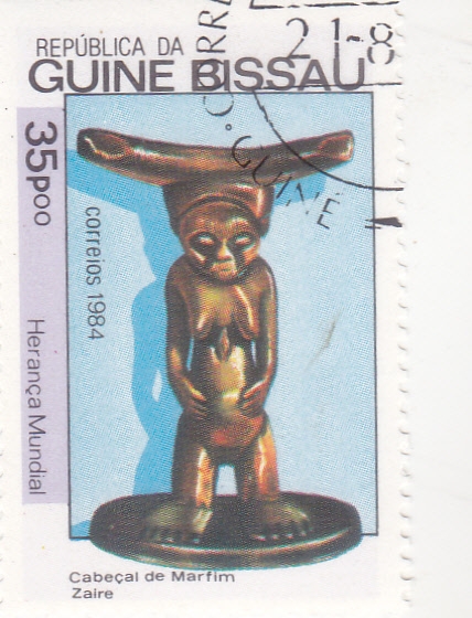 fFIGURA CON MARFIL EN CABEZA-ZAIRE