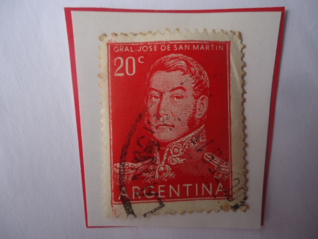 General José Francisco de San Martín(1778-1850)- Serie personajes-Sello de 20 Ct. Año 1954.