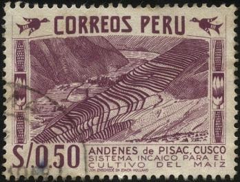 Andenes de Pisac en el entorno de CUSCO. Sistema incaico para el cultivo del maíz.