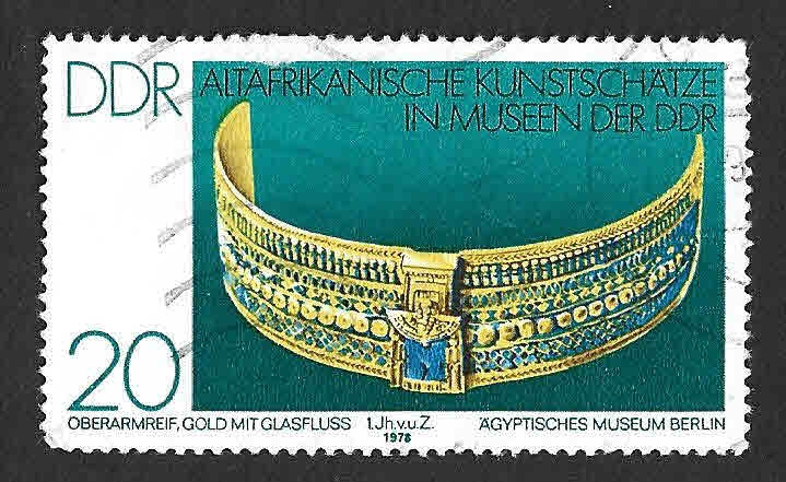 1920 - Artesanía Africana en los Museos de la RDA (DDR)