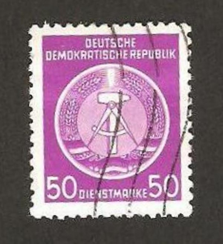 14 - blasón de R.D.A.