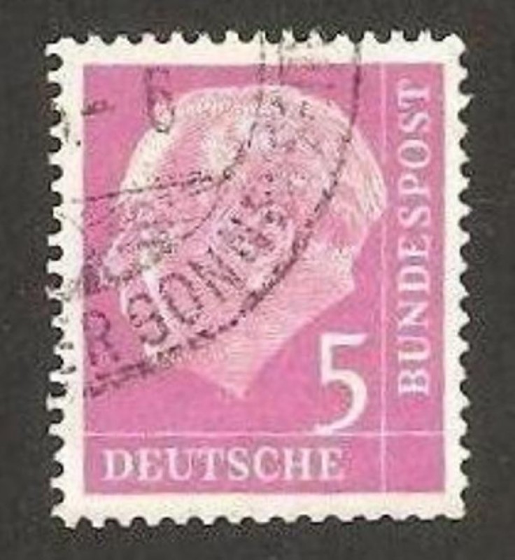64 - Presidente Thedore Heuss