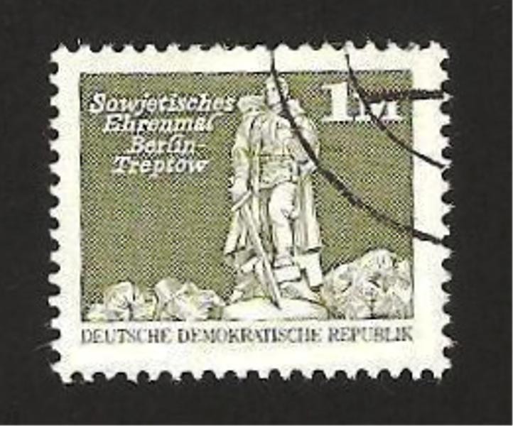 2202 - Monumento soviético, en Berlin
