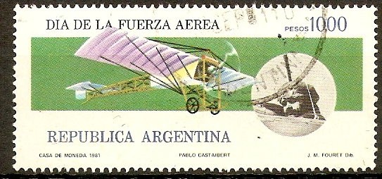 PABLO  CASTAIBERT  Y  MONOPLANO